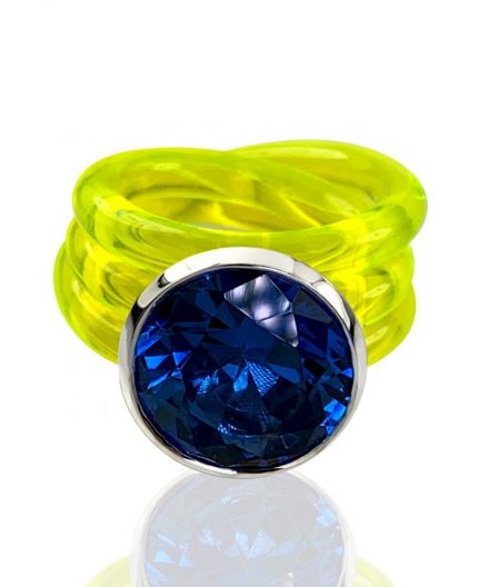 Alternative view of Ring Dakini gross Zirkonia Feuerblau