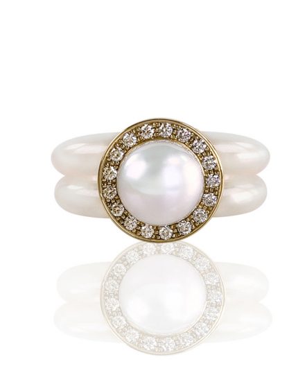 Alternative view of Ring Sia Perlmutt