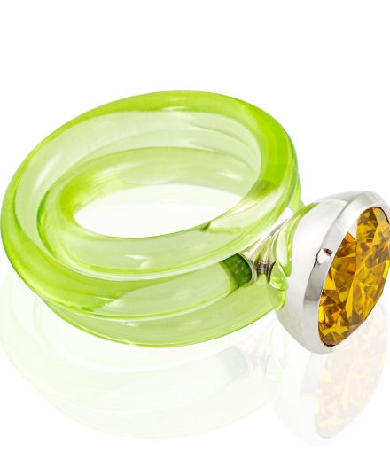 Alternative view of Ring Dakini large with zirconia yellow